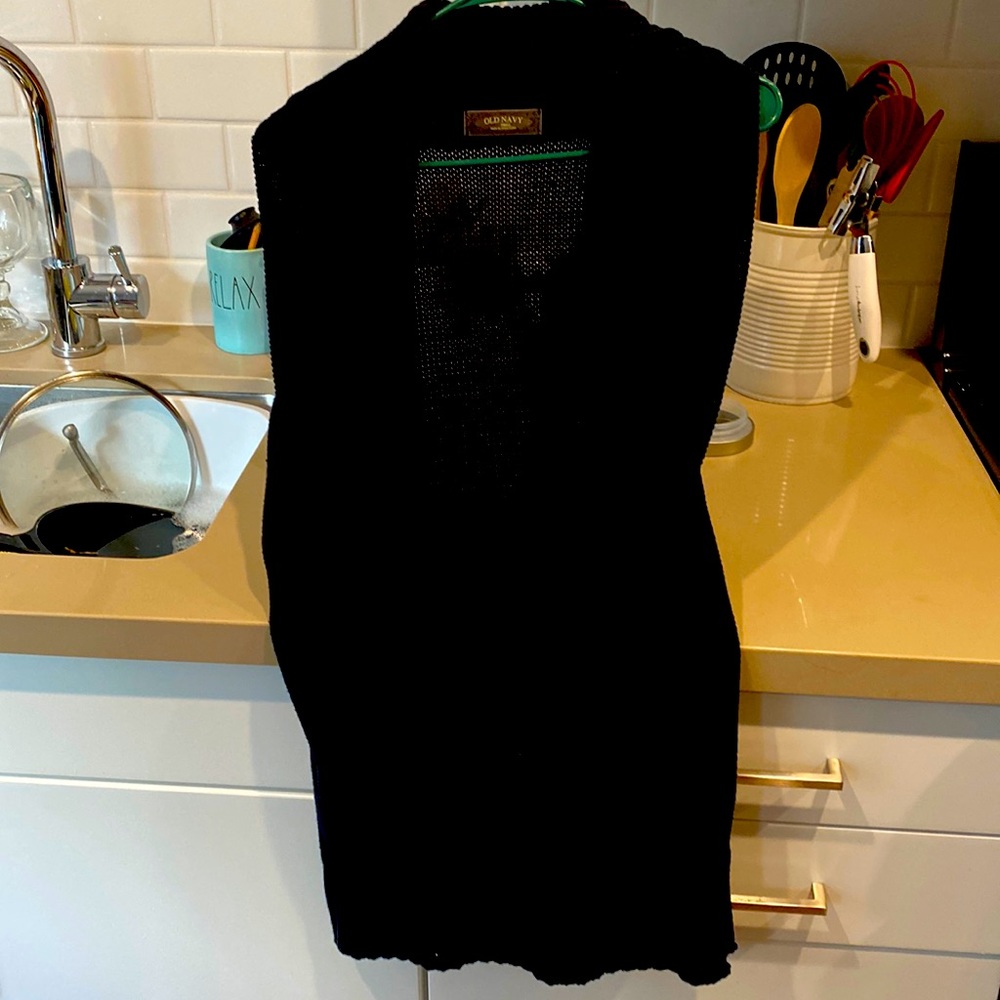 Sleeveless sweater vest